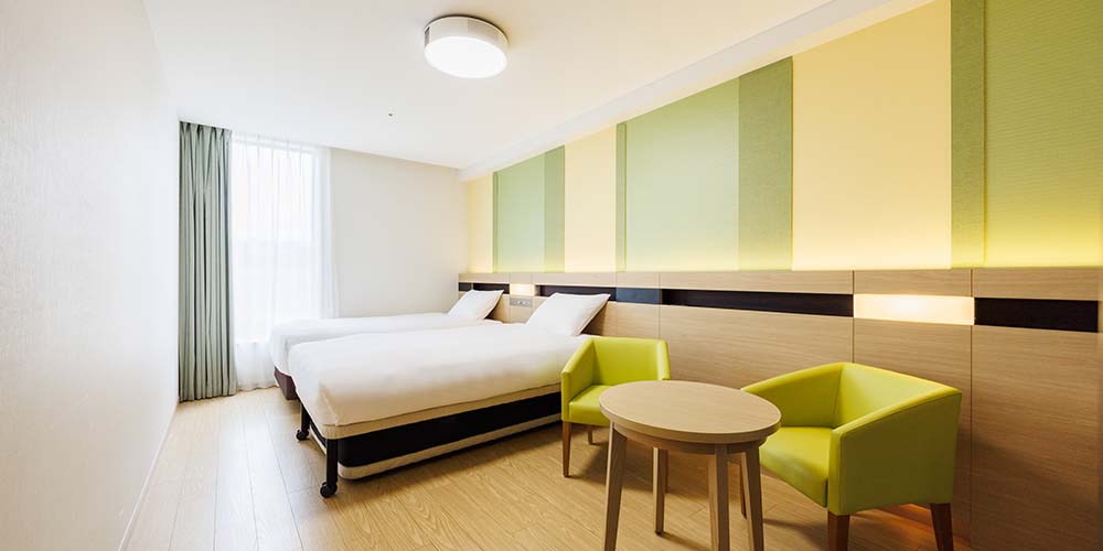 Casual 3 (Accessible Room)